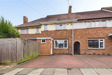 2 bedroom Mid Terrace House for sale