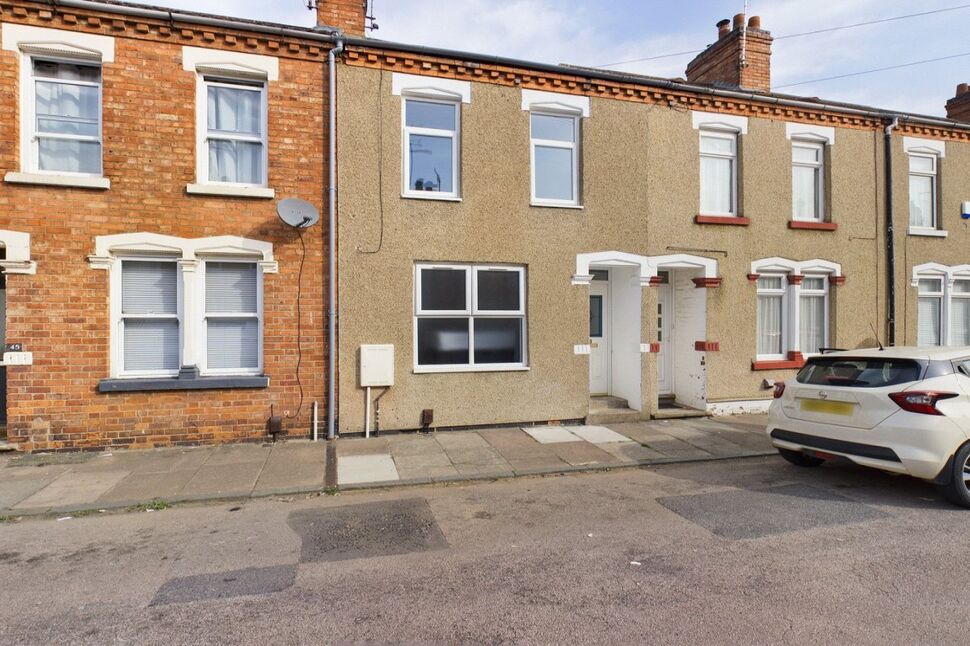 Main image of 4 bedroom Mid Terrace House to rent, Clinton Road, Northampton, Northamptonshire, NN4