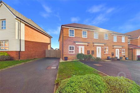 2 bedroom End Terrace House for sale