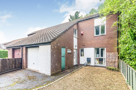 6 bedroom End Terrace House for sale