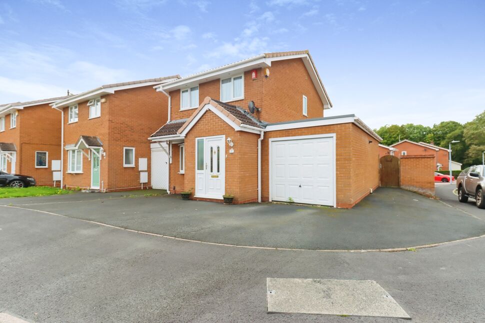 4 bedroom Detached House for sale, Millstream Way, Leegomery, TF1 £