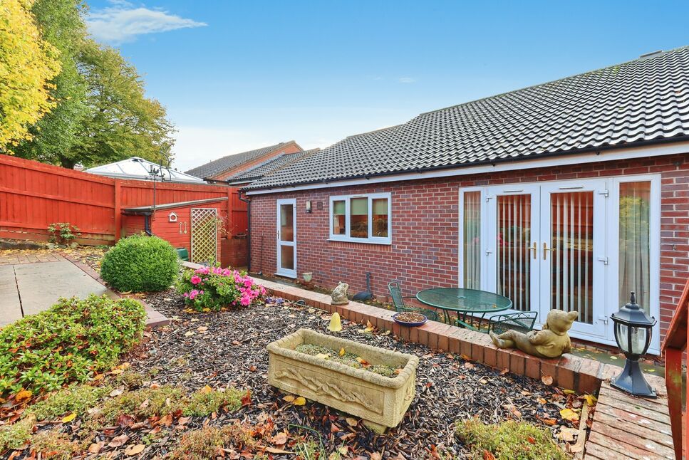 2 bedroom Detached Bungalow for sale, Harrison Gardens, Dawley Road