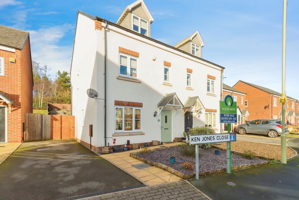 4 bedroom Mid Terrace House for sale, Frome Way, Donnington, TF2 £250,000