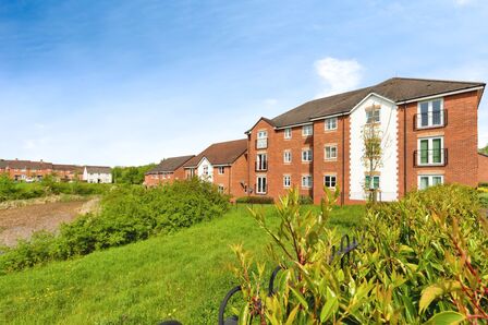 Cloisters Way, 2 bedroom  Flat for sale, £105,000