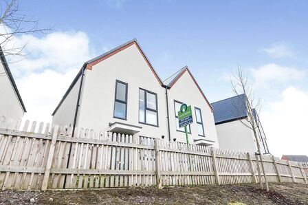 Brickhill Lane, 2 bedroom Semi Detached House for sale, £190,000