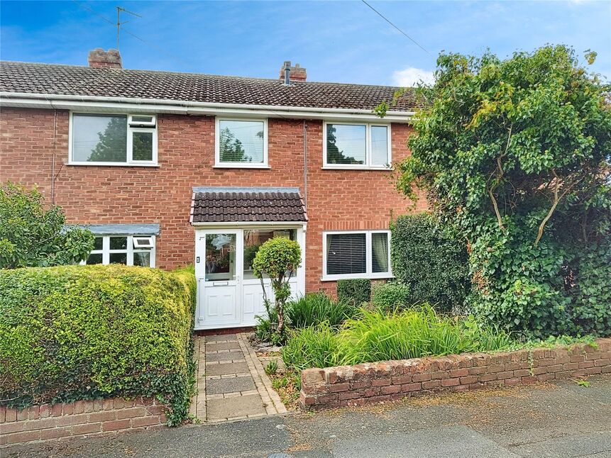 3 bedroom Mid Terrace House for sale
