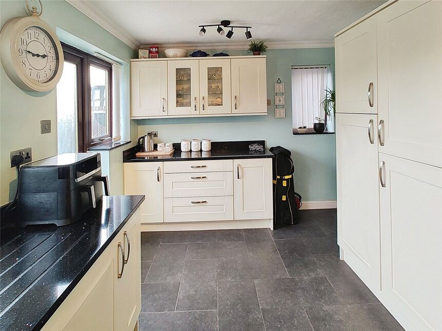 Kitchen / Breakfast room