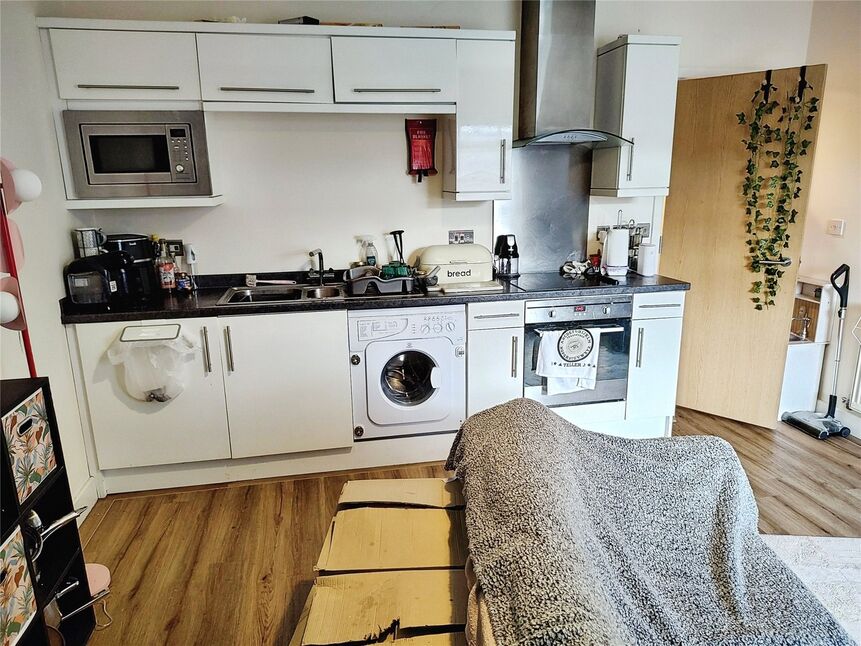 Kitchen / Living Room