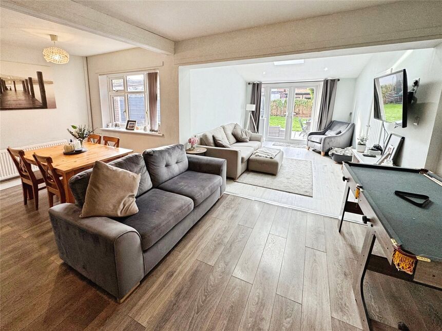 Lounge / Dining Room