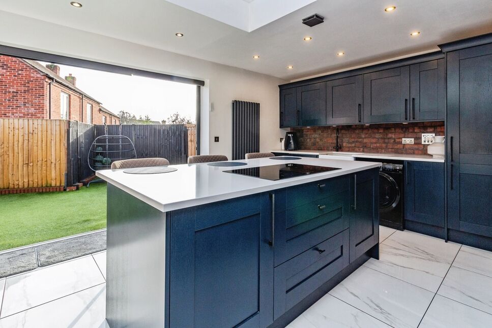 Kitchen / Diner / Snug / Living Area