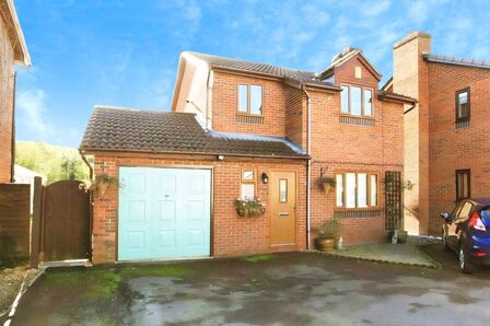 Gittens Drive, 4 bedroom Detached House for sale, &pound;290,000