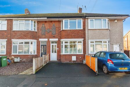 2 bedroom Mid Terrace House for sale
