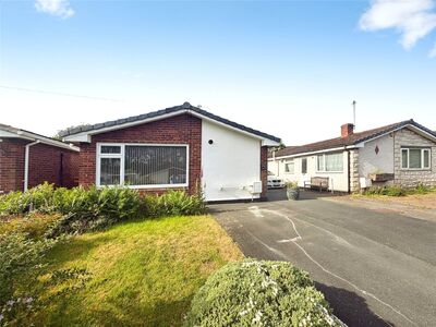 Bollingale Avenue, 2 bedroom Detached Bungalow to rent, &pound;975 pcm