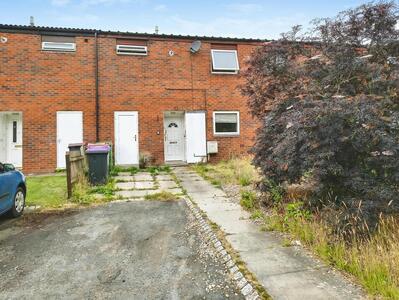 3 bedroom Mid Terrace House for sale