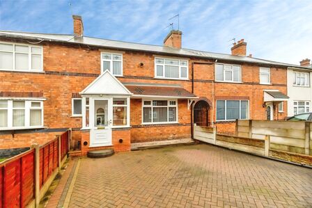 3 bedroom Mid Terrace House for sale