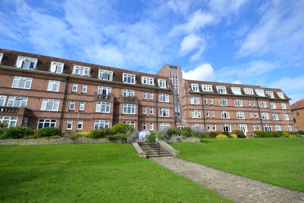 Main image of Flat to rent, Thames Eyot Cross Deep, Twickenham, TW1