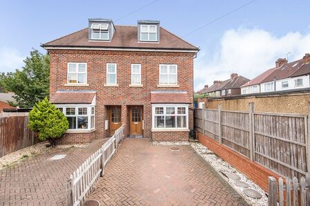 Detached House to rent