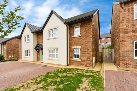 Casshow Way, 2 bedroom  Flat for sale, £110,500