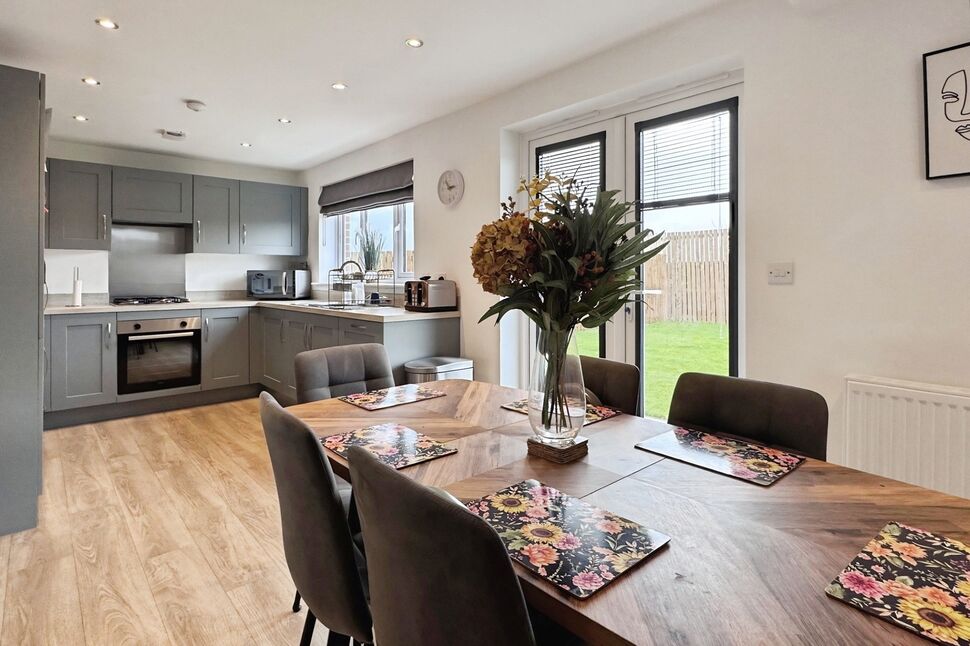 Kitchen / Dining Room