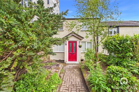 3 bedroom Mid Terrace Property for sale