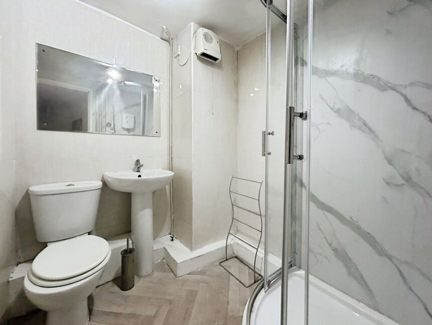 Shower Room / WC