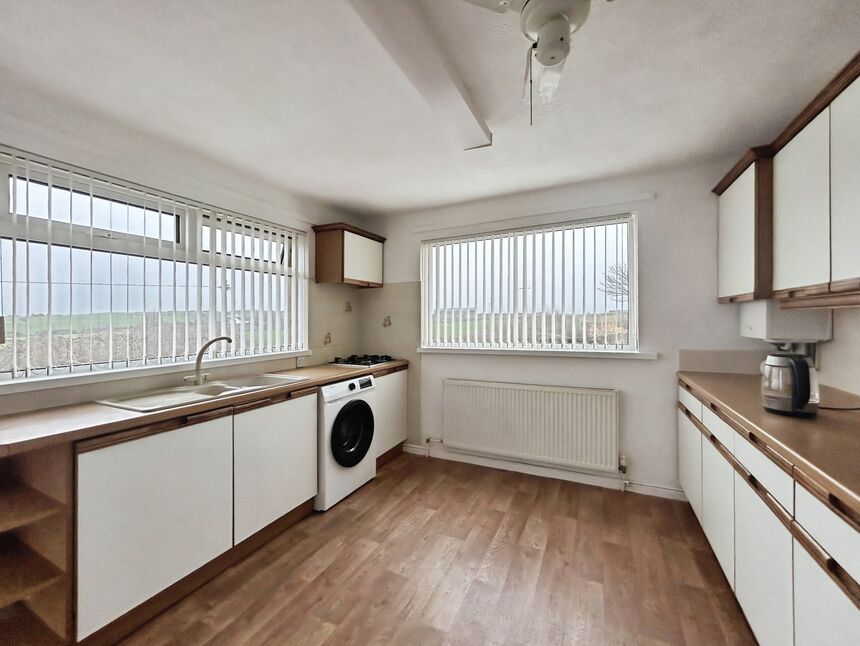 Kitchen / Breakfast Room