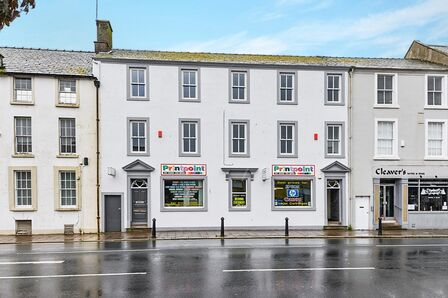 Lowther Street, 2 bedroom  Flat to rent, £695 pcm