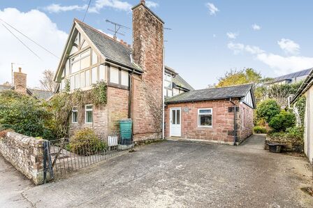 2 bedroom Semi Detached House to rent