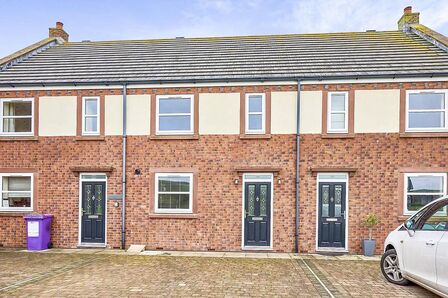 3 bedroom Mid Terrace House to rent