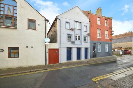 New Street, 1 bedroom  Flat to rent, £595 pcm
