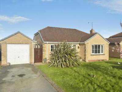 2 bedroom Detached Bungalow to rent