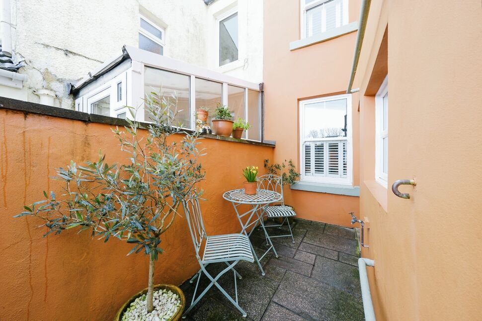 2 bedroom Mid Terrace House for sale, Main Street, Frizington, CA26 £115,000