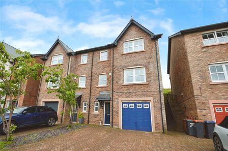 4 bedroom Semi Detached House for sale