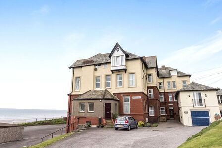 Burnett House, 2 bedroom Flat to rent, &pound;550 pcm