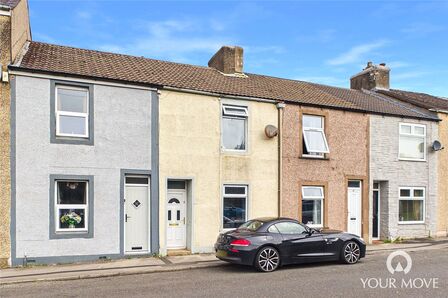 3 bedroom Mid Terrace House to rent