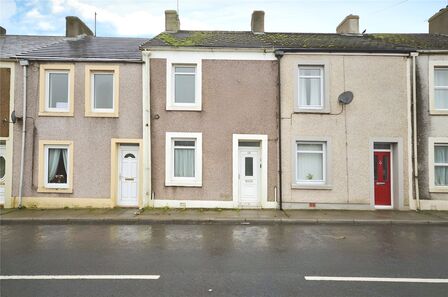 2 bedroom Mid Terrace House to rent