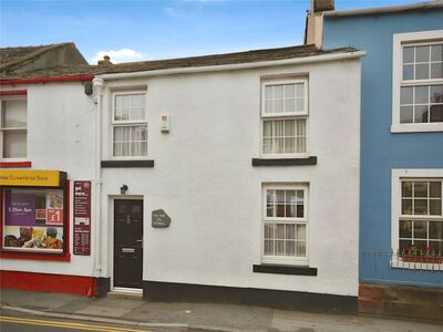 2 bedroom Mid Terrace House for sale