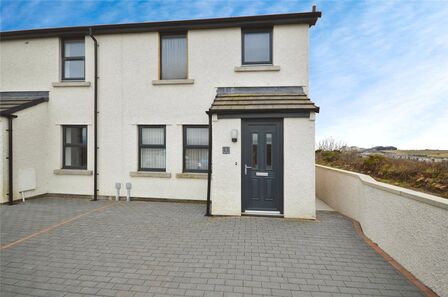 3 bedroom End Terrace House to rent