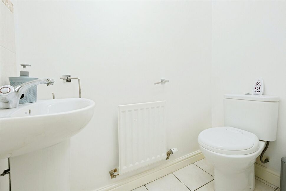 Cloakroom / WC