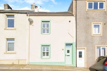 2 bedroom Mid Terrace House for sale