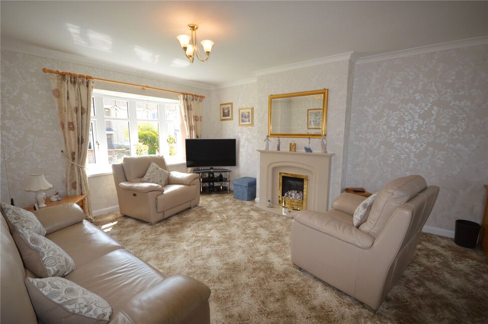Lounge / Dining Room