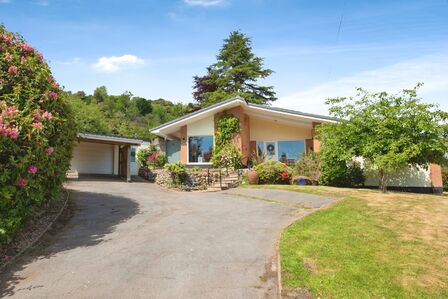 4 bedroom Detached Bungalow for sale