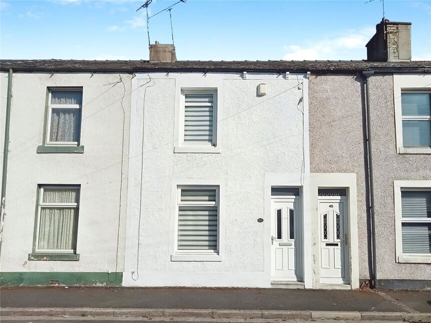 3 bedroom Mid Terrace House for sale