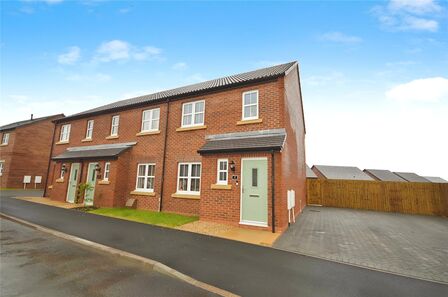 Hope Drive, 3 bedroom End Terrace House for sale, £195,000