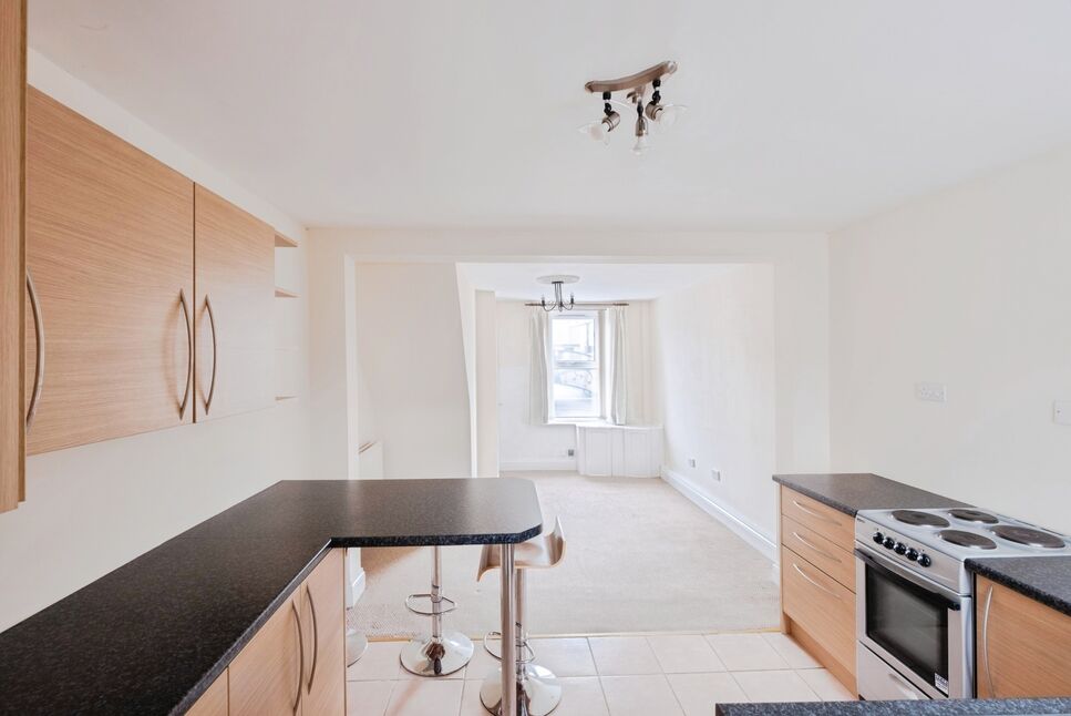 Living Room / Kitchen