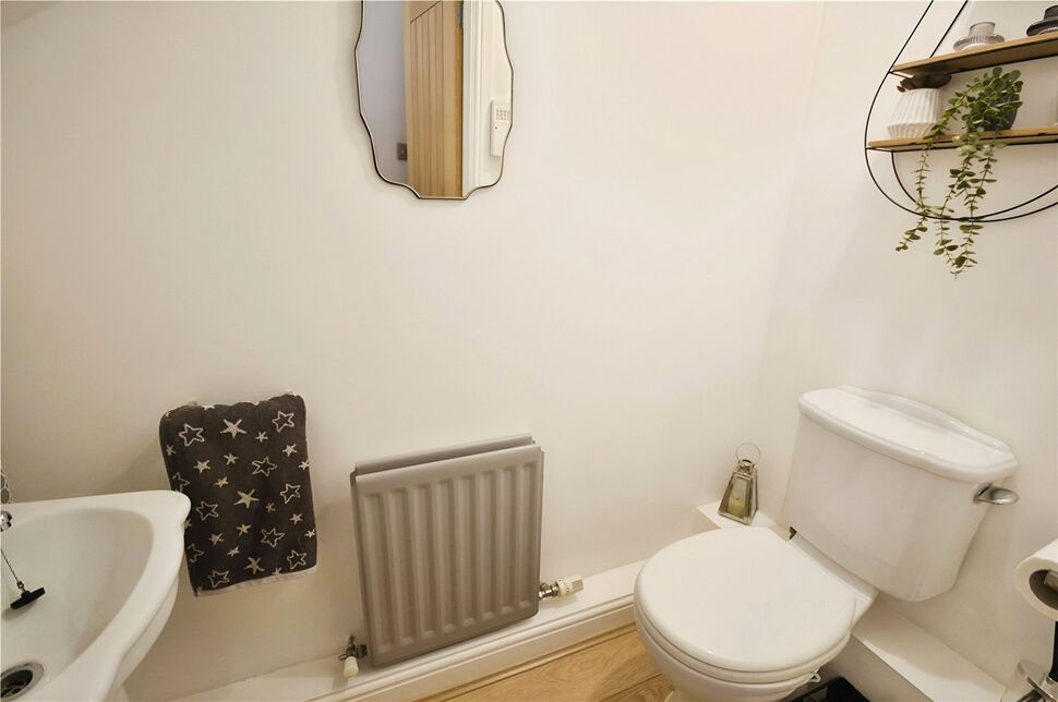 Cloakroom / WC