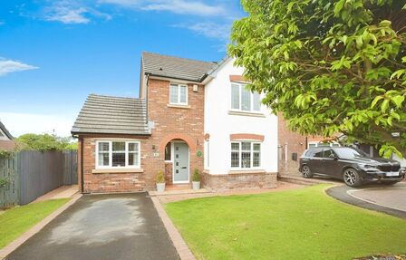 Meadow Vale, 4 bedroom Detached House for sale, £280,000