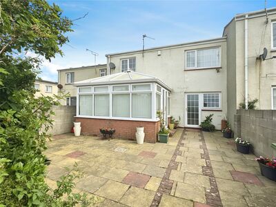 2 bedroom Mid Terrace House for sale