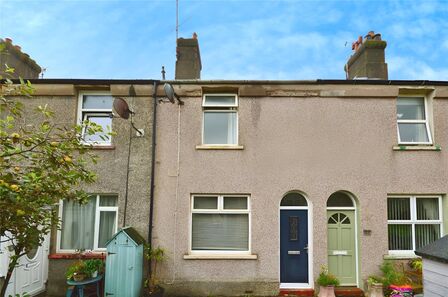 2 bedroom Mid Terrace House for sale