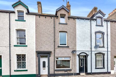 John Street, 2 bedroom Mid Terrace Flat to rent, £575 pcm